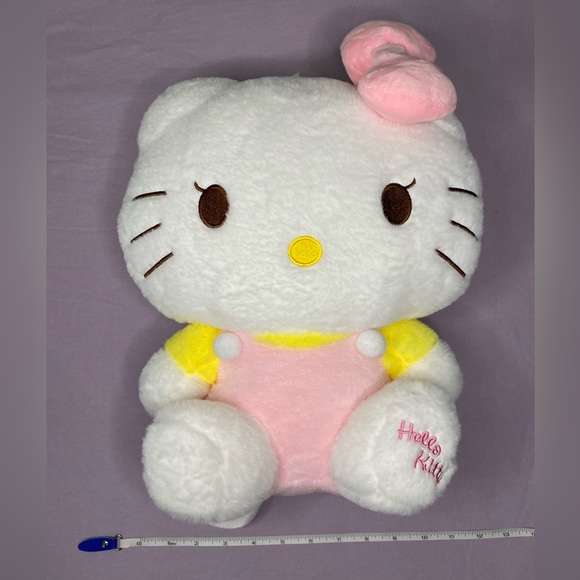 ‼️CLEARANCE‼️ 🩷🐱 Plush Hello Kitty Backpack - Picture 8 of 9
